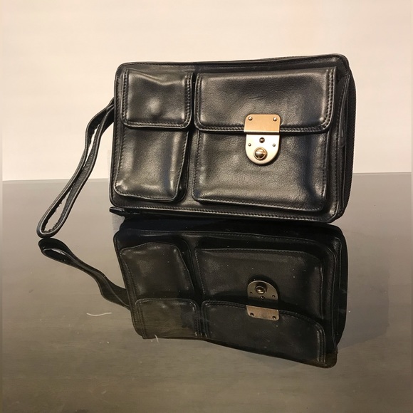 Vintage Harold’s Black Leather Wristlet - Lockable front compartment - Picture 3 of 9